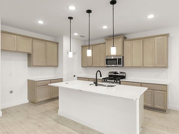 3rd image of 2145 Rhodora Ave