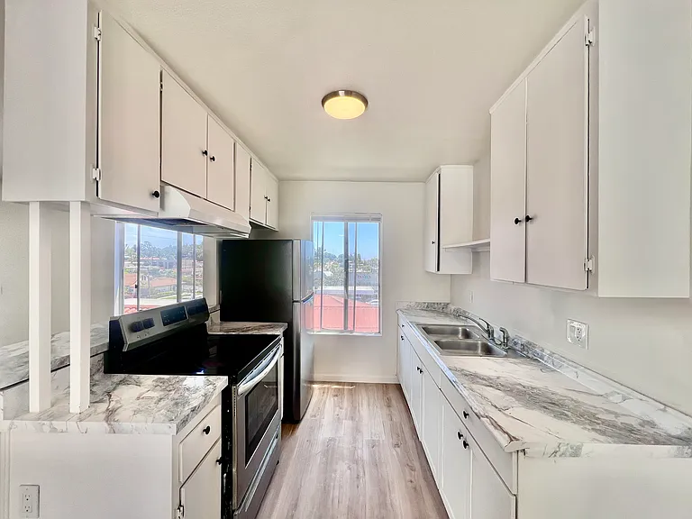 422 N Vine St #D — Photo 1