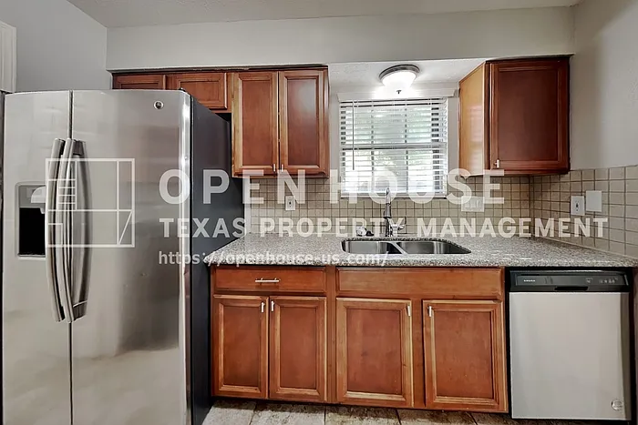 14922 Spring Lake Dr — Photo 7