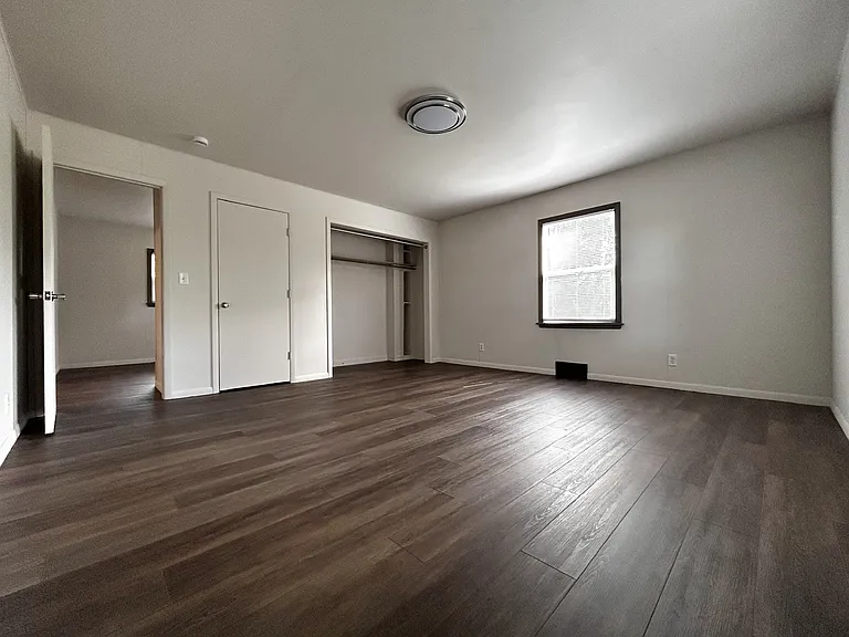 571 W County Rd E #W — Photo 12