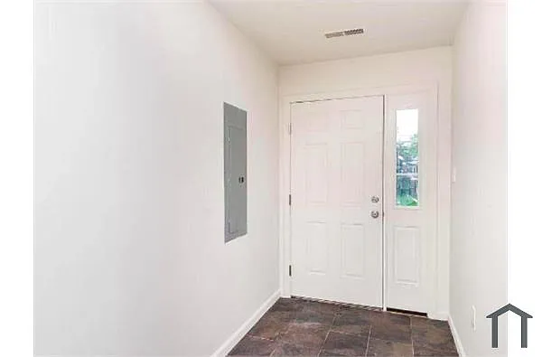 Building Photo - 5237 Crowson Ave #7