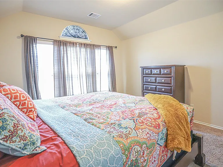 2182 Liriope Ln — Photo 32