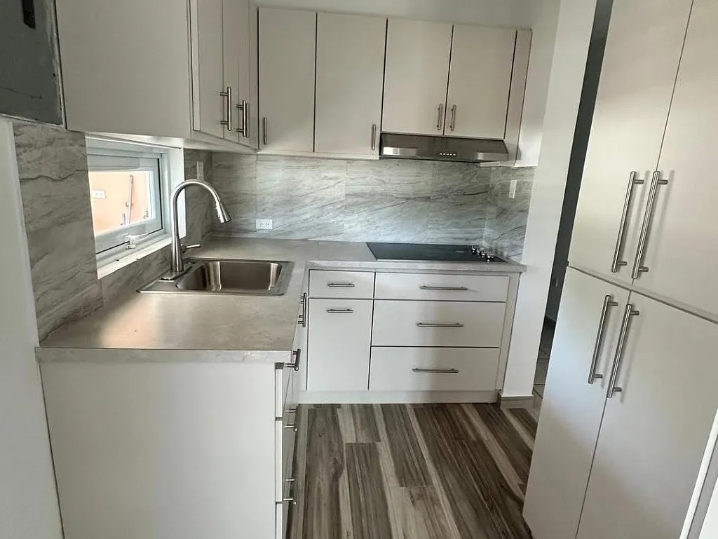 3 bed, 2.0 bath, 300 sqft, $1,200 — Photo 3
