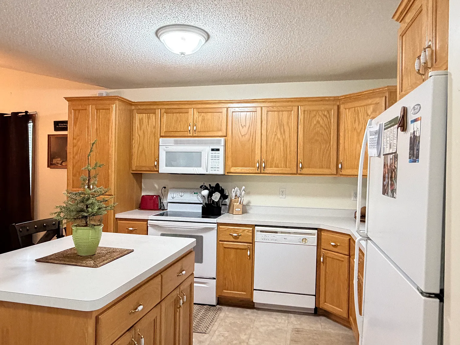 2 bed, 1264 sqft, $1,600 — Photo 3