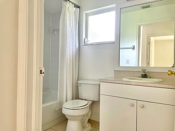 5th image of 1729 NE 22nd St