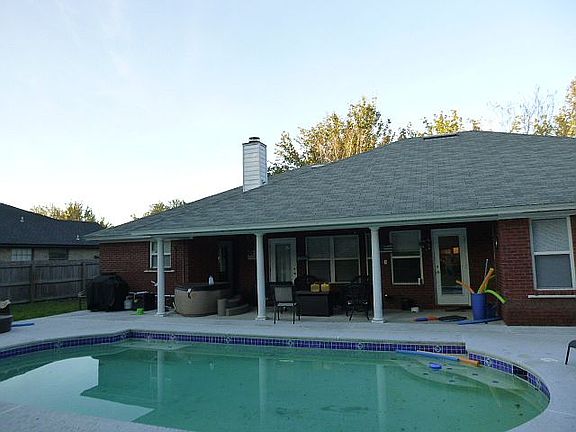 2nd image of 3160 Chimney Dr