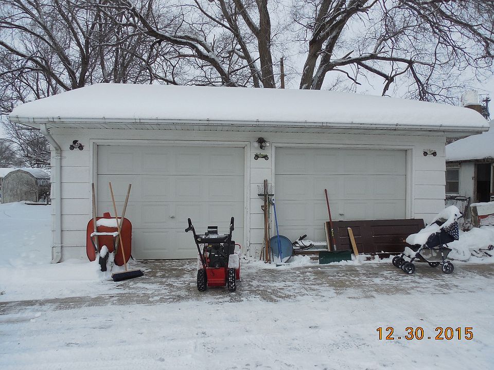 2nd image of 301 S 2nd St