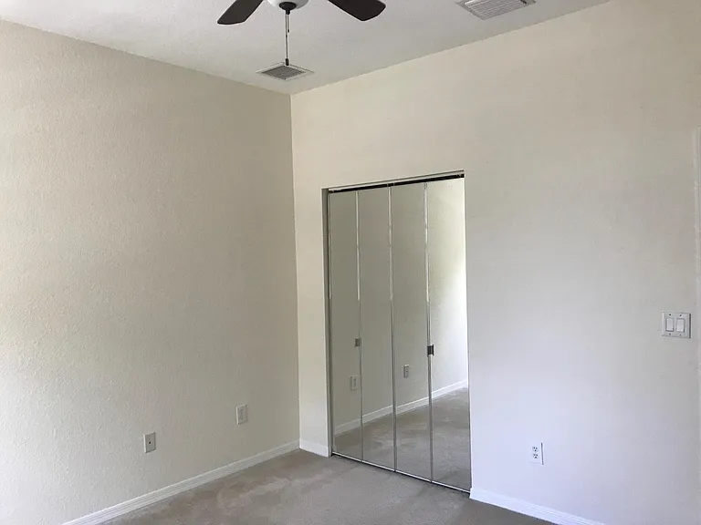 141 E Thatch Palm Cir — Photo 16