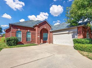5321 Alta Loma Dr, Fort Worth, TX 76244