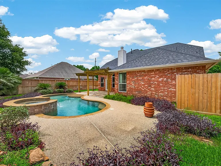 4702 Autumn Orchard Ln — Photo 44