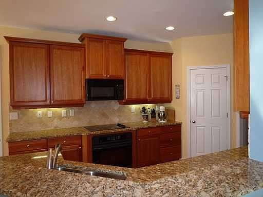 5th image of 2571 Lakefield Way