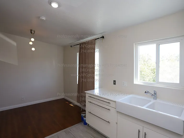 636 E Birch St #E — Photo 20