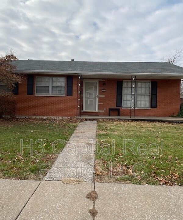 1st image of 3006 Yale Dr