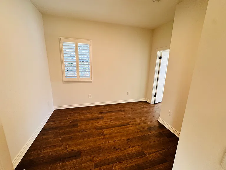 825 N Pasadena Ave — Photo 25