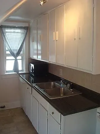 16 Devereaux Ave — Photo 3
