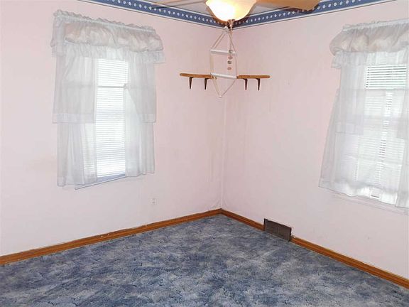 5th image of 2815 S Millwood Ave