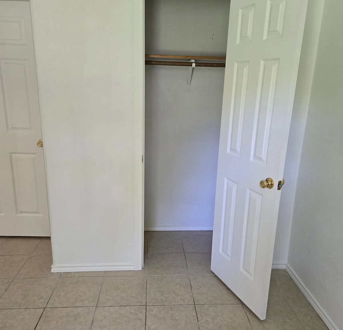 2 bed, 800 sqft, $950 — Photo 2