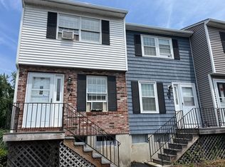 90 Roper St #A, Lowell, MA 01852