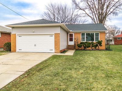 847 Deborah Dr, Willowick, OH, 44095