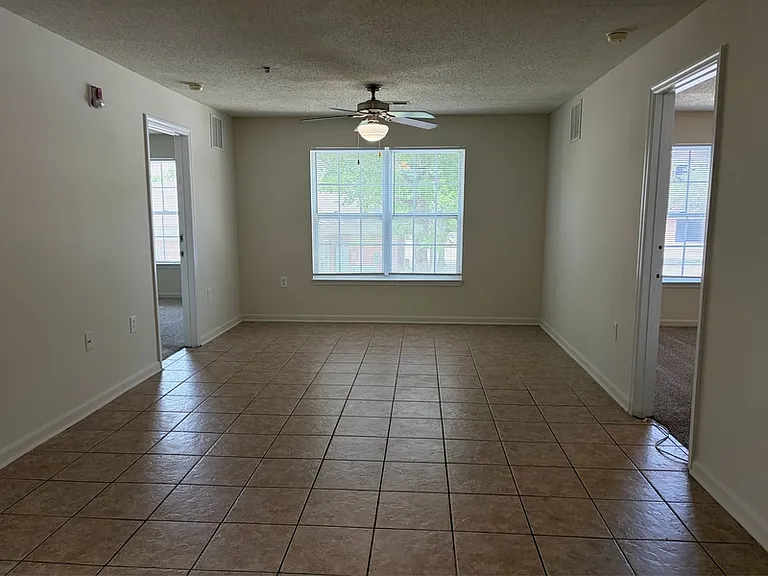 3000 S Adams St #422 — Photo 2