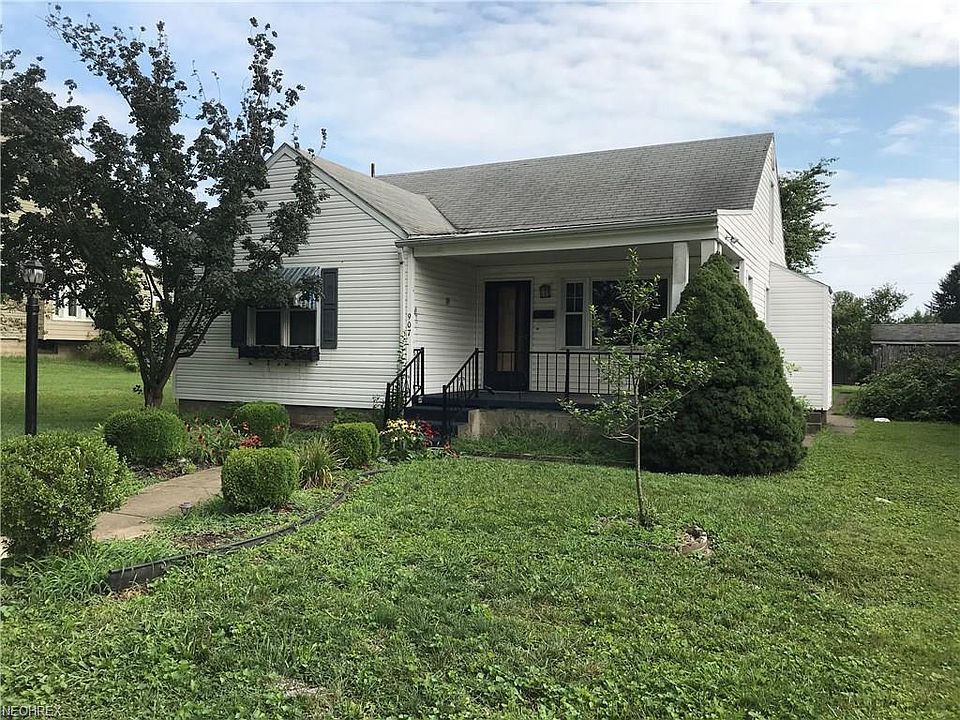 1st image of 907 33rd St