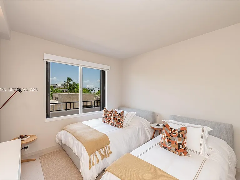 251 Crandon Blvd #306 — Photo 15