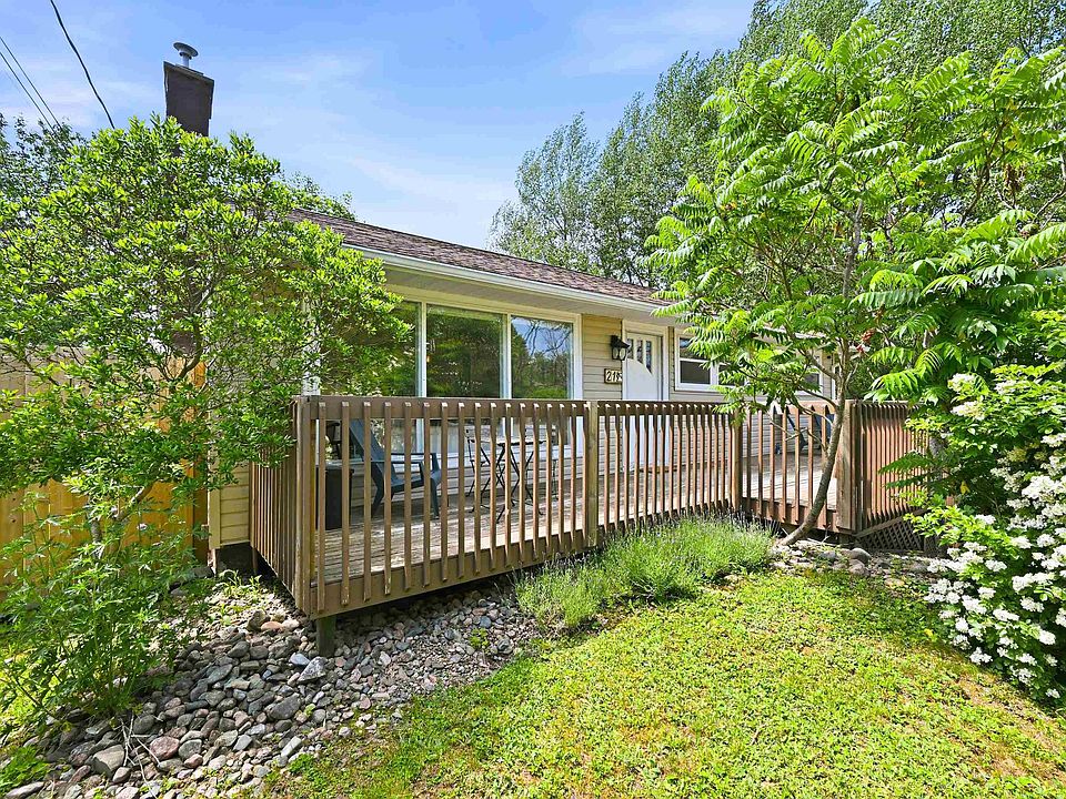 1st image of 21 Lewis Dr