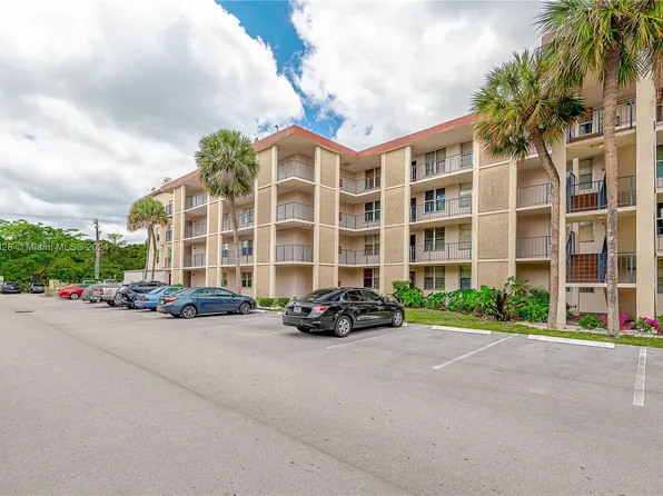 2600 NW 49th Ave APT 207, Lauderdale Lakes, FL 33313