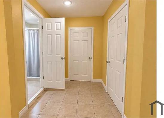 2 bed, $1,045 — Photo 4