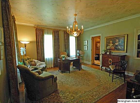 Foyer with sweeping staircase