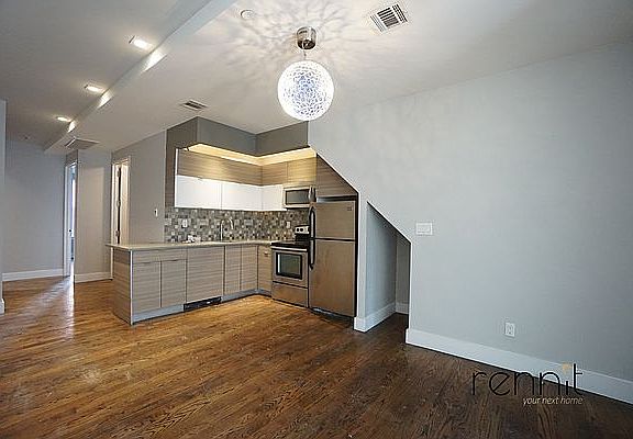 4th image of 577 Van Buren St #1B