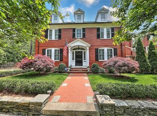 149 President Ave, Providence, RI 02906