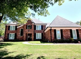 1588 Brackenshire Ln, Collierville, TN 38017