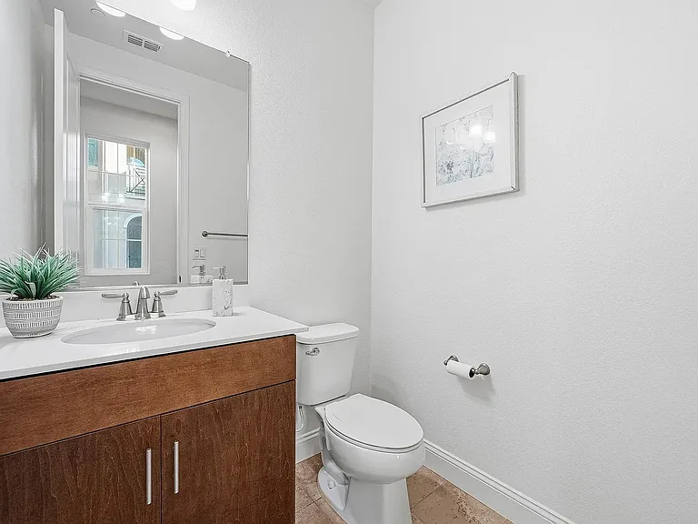 39861 Pelton Ter — Photo 24