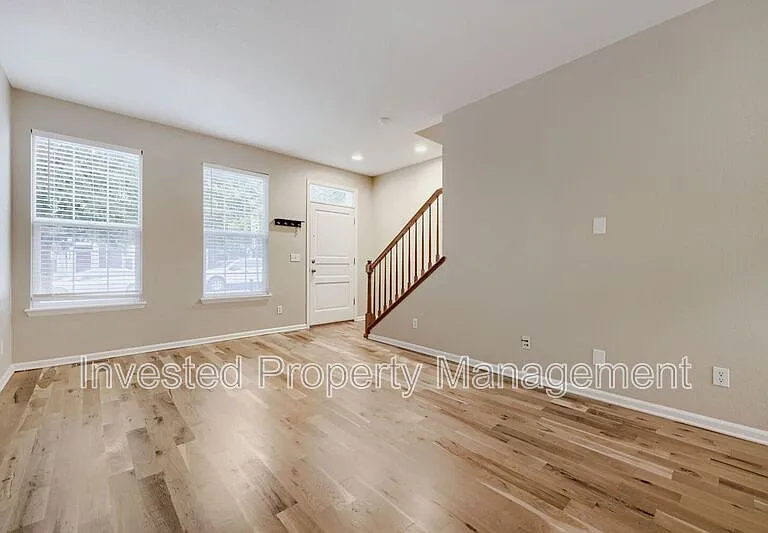 3939 W 118th Pl — Photo 2