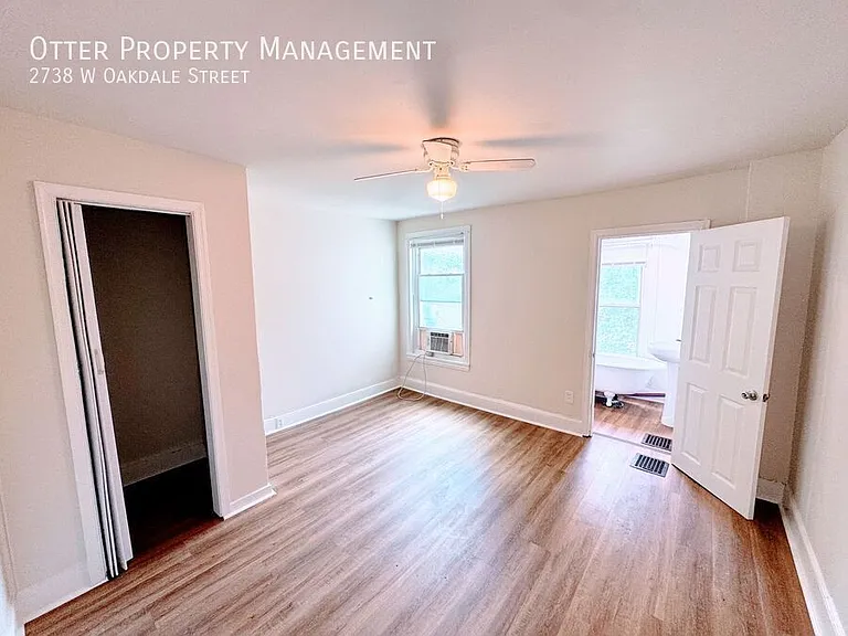 2738 W Oakdale St — Photo 16