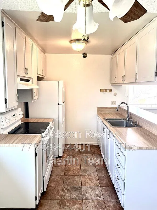 2 bed, 1.0 bath, 798 sqft, $1,550 — Photo 2