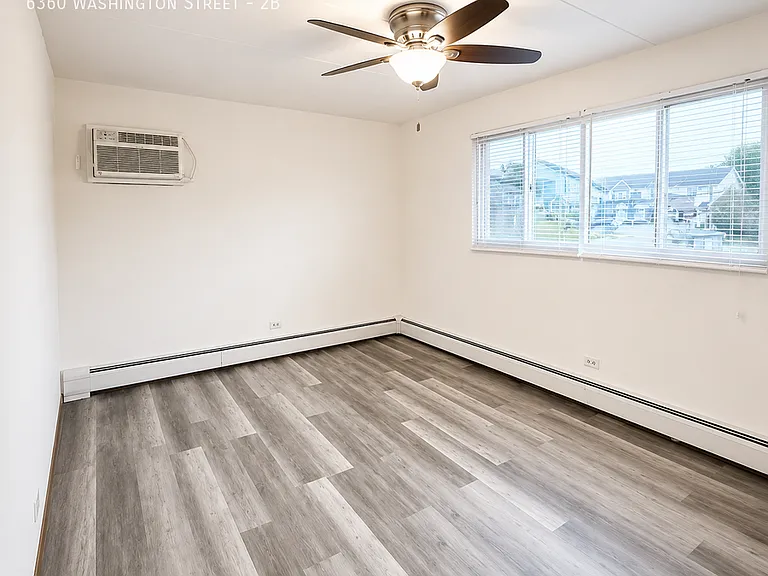 6360 Washington St #2B — Photo 2