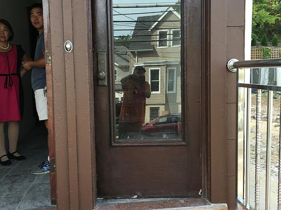 2nd image of 639 Van Duzer St