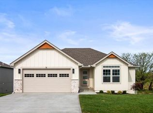 76 SE 451st Rd, Warrensburg, MO 64093