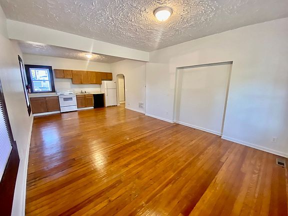 3rd image of 603 W Cross St APT 1