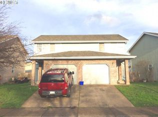 780 Cloverleaf Loop, Springfield, OR 97477