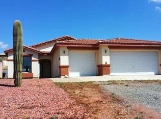 19420 E Cactus Way, Black Canyon City, AZ 85324