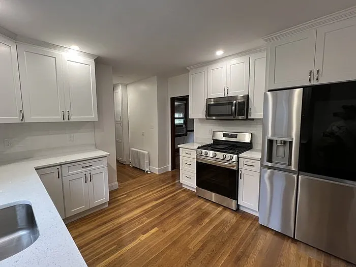 4 bed, 2.0 bath, 1612 sqft, $6,500 — Photo 3