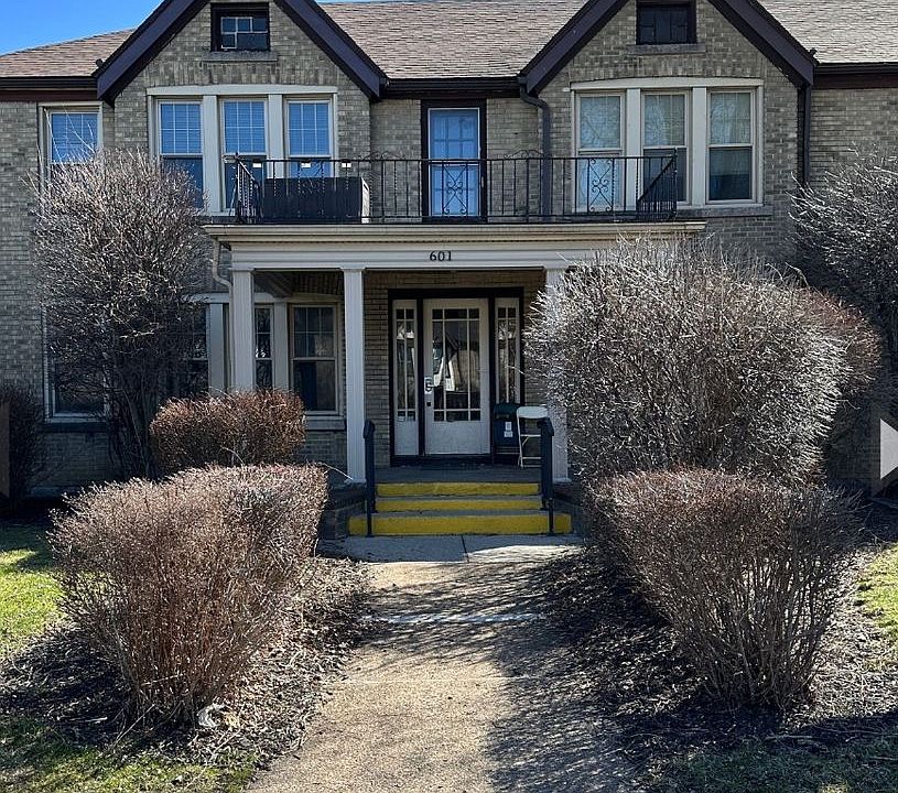 1st image of 601 Colvin Ave #609-9
