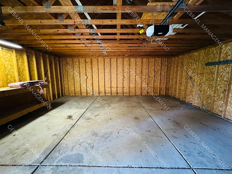 24332 Cunningham Ave — Photo 9