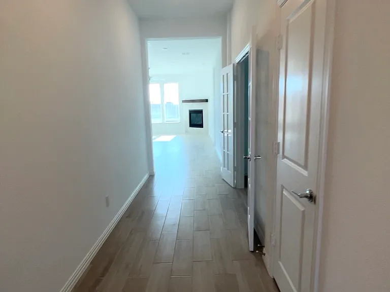 9837 Larkfield Dr — Photo 6