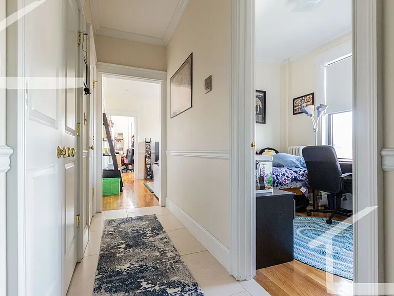 1360 Commonwealth Ave #5D — Photo 4