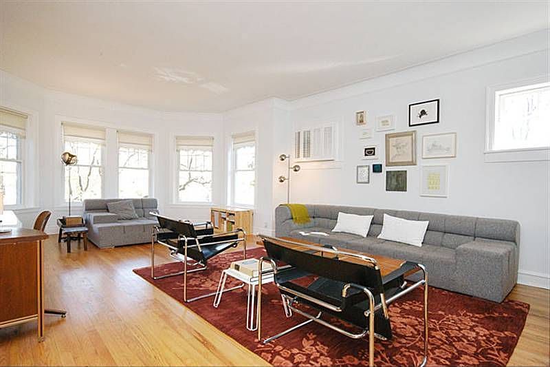1st image of 1601 W Chase Ave #1E