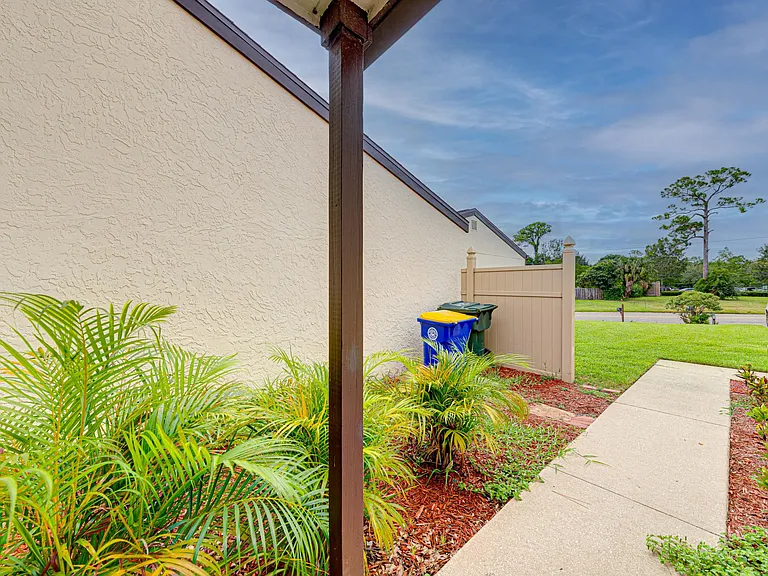 1241 Saint Andrews Dr — Photo 35